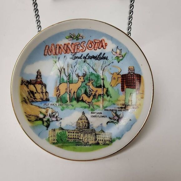 Vintage State plate Minnesota Paul Bunyan Split Rock land of 10000 lakes - Picture 1 of 3